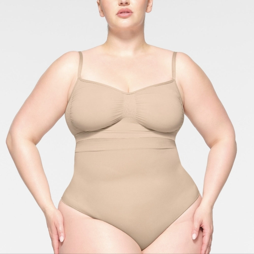 SKIMS Seemless Sculpt Bra Size:Large Mica